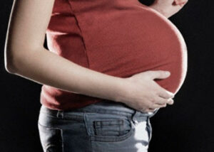 چاقی جنین در شکم مادر