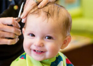 کوتاه کردن موهای کودک