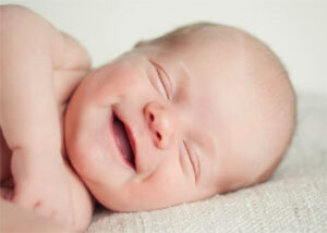 اولین لبخند کودک